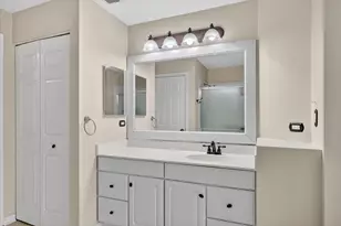 1161 Hawthorne Ln, Elk Grove Village, IL 60007 - Photo 25