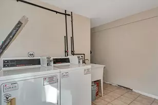 6317 W 64th Pl, Chicago, IL 60638 - Photo 21