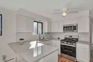 6317 W 64th Pl, Chicago, IL 60638 - Photo 9