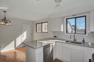6317 W 64th Pl, Chicago, IL 60638 - Photo 11