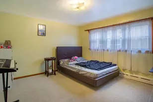 5428 W Sunnyside Ave, Chicago, IL 60630 - Photo 13