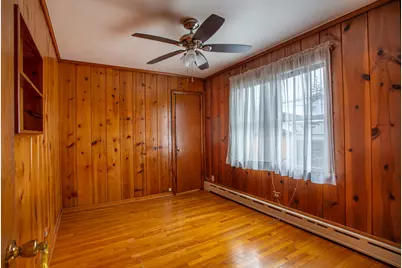 5428 W Sunnyside Avenue, Chicago, IL 60630 - Photo 7