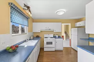 465 W Newport Rd, Hoffman Estates, IL 60169 - Photo 5