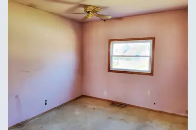 547 Redwood Road, Bolingbrook, IL 60440 - Photo 17