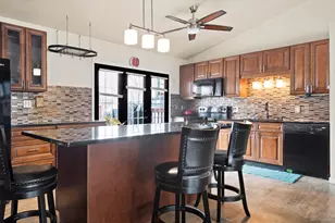 316 Middletree Rd, Joliet, IL 60433 - Photo 3