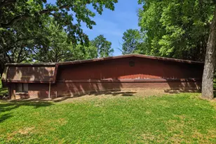 1584 Il Route 38, Franklin Grove, IL 61031 - Photo 45