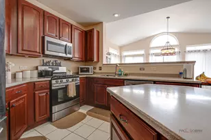 578 N Overlook Trail, Round Lake, IL 60073 - Photo 15