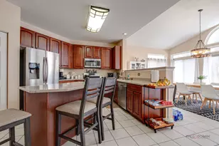 578 N Overlook Trail, Round Lake, IL 60073 - Photo 17