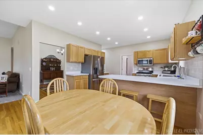 822 Hamlet Street, Batavia, IL 60510 - Photo 9