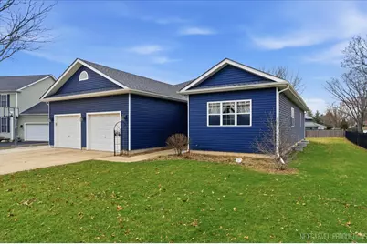 822 Hamlet Street, Batavia, IL 60510 - Photo 1