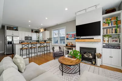 1942 N Francisco Avenue #3N, Chicago, IL 60647 - Photo 3