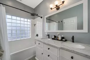 1942 N Francisco Ave, Chicago, IL 60647 - Photo 13