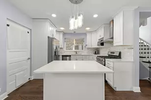 1629 Euclid Ave, Berwyn, IL 60402 - Photo 9