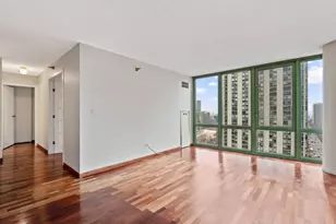 111 W Maple St, Chicago, IL 60610 - Photo 5