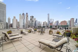 111 W Maple St, Chicago, IL 60610 - Photo 17