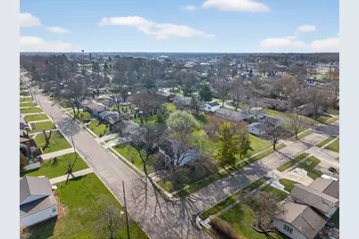 3915 Maple Avenue, McHenry, IL 60050 - Photo 27