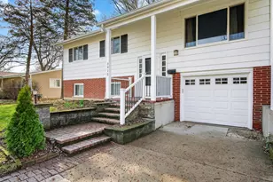 3915 Maple Ave, McHenry, IL 60050 - Photo 3