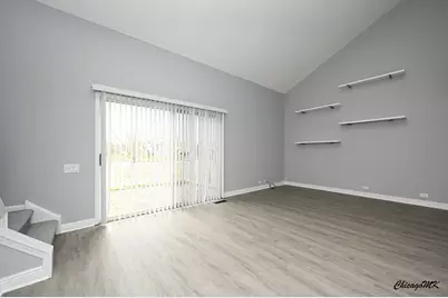 1661 College Green Drive, Elgin, IL 60123 - Photo 3