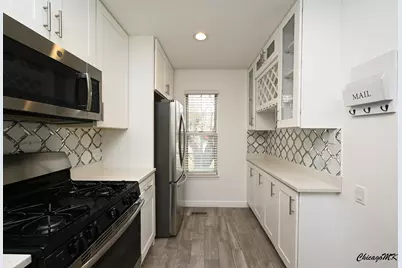 1661 College Green Drive, Elgin, IL 60123 - Photo 17