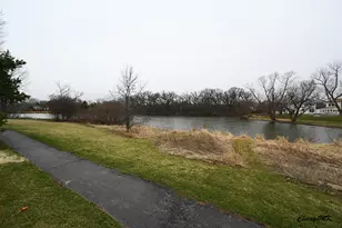 1661 College Green Dr, Elgin, IL 60123 - Photo 35