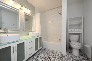 1661 College Green Dr, Elgin, IL 60123 - Photo 23