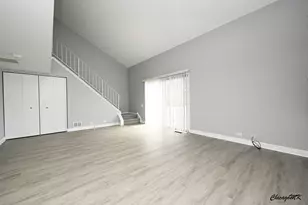 1661 College Green Dr, Elgin, IL 60123 - Photo 5