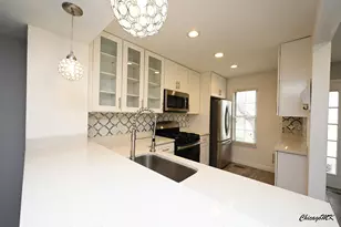 1661 College Green Dr, Elgin, IL 60123 - Photo 13