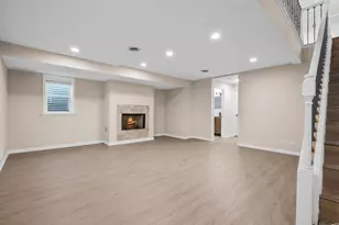 327 N Loomis St, Naperville, IL 60540 - Photo 17