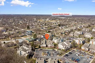 132 White Oak Ct, Schaumburg, IL 60195 - Photo 3