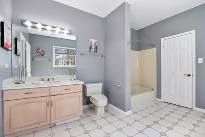 2200 E Gaisor Court, Crete, IL 60417 - Photo 23