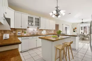 2200 E Gaisor Ct, Crete, IL 60417 - Photo 5