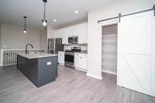 406 Anjali Court, Sycamore, IL 60178 - Photo 5