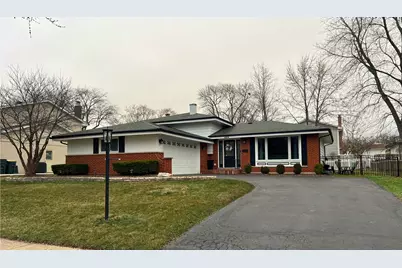 17W484 Earl Court, Darien, IL 60561 - Photo 1