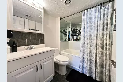 17W484 Earl Court, Darien, IL 60561 - Photo 15