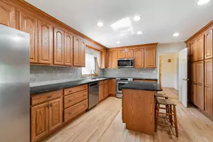 1449 S Shore Ct, Barrington, IL 60010 - Photo 13