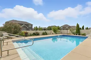 9875 Aster Cove, Saint John, IN 46373 - Photo 29
