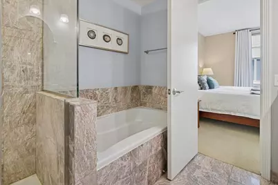 525 N Peoria Street, Chicago, IL 60642 - Photo 11