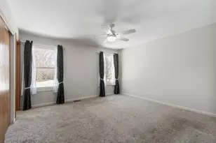 64 E Harbor Dr, Lake Zurich, IL 60047 - Photo 9