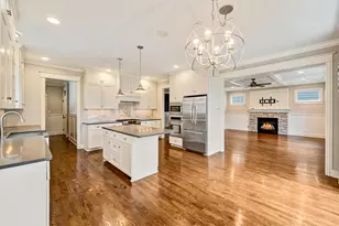 4 Oxford Ave, Clarendon Hills, IL 60514 - Photo 13