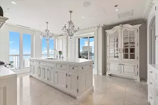 11 E Walton St, Chicago, IL 60611 - Photo 17