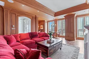 11 E Walton St, Chicago, IL 60611 - Photo 25