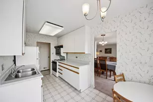 7141 N Kedzie Ave, Chicago, IL 60645 - Photo 7