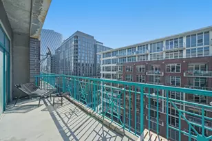 910 W Madison St, Chicago, IL 60607 - Photo 9