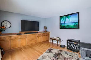 210 Foxmoor Rd, Fox River Grove, IL 60021 - Photo 15