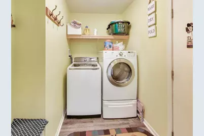 210 Foxmoor Road, Fox River Grove, IL 60021 - Photo 19