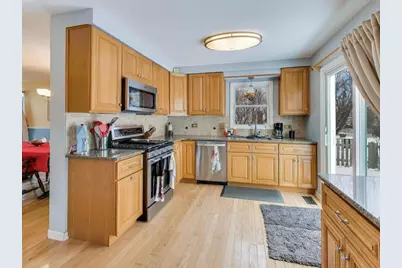 210 Foxmoor Road, Fox River Grove, IL 60021 - Photo 9