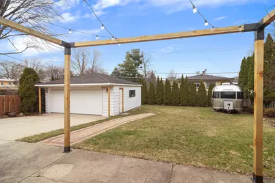 702 W Lonnquist Boulevard, Mount Prospect, IL 60056 - Photo 29