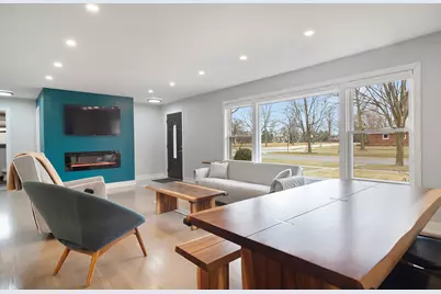 702 W Lonnquist Boulevard, Mount Prospect, IL 60056 - Photo 9