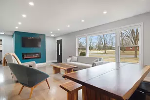 702 W Lonnquist Blvd, Mount Prospect, IL 60056 - Photo 9