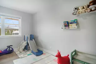 702 W Lonnquist Blvd, Mount Prospect, IL 60056 - Photo 17